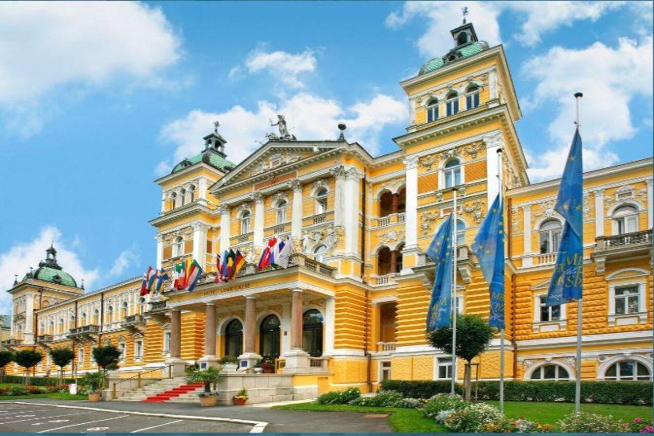 Ensana Nove Lazne Hotel Marianske Lazne Bagian luar foto