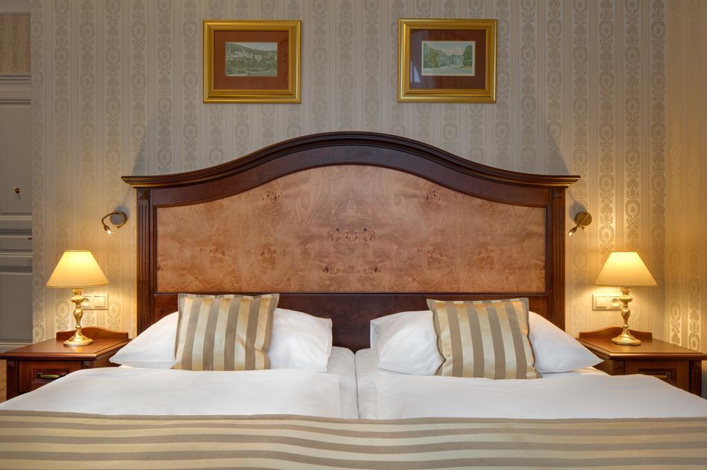 Ensana Nove Lazne Hotel Marianske Lazne Bagian luar foto