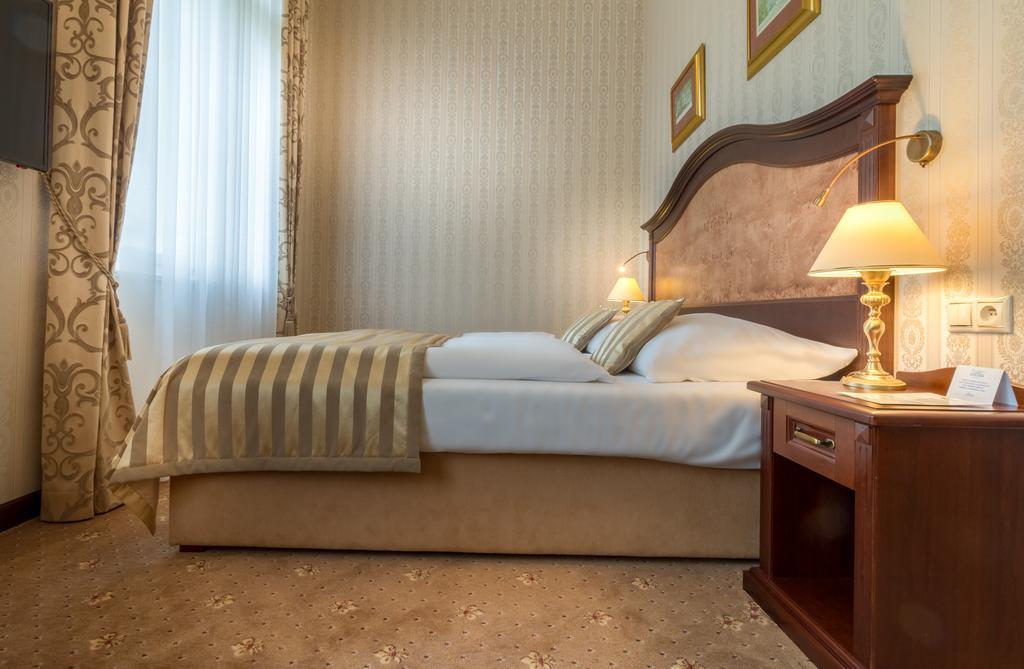 Ensana Nove Lazne Hotel Marianske Lazne Bagian luar foto
